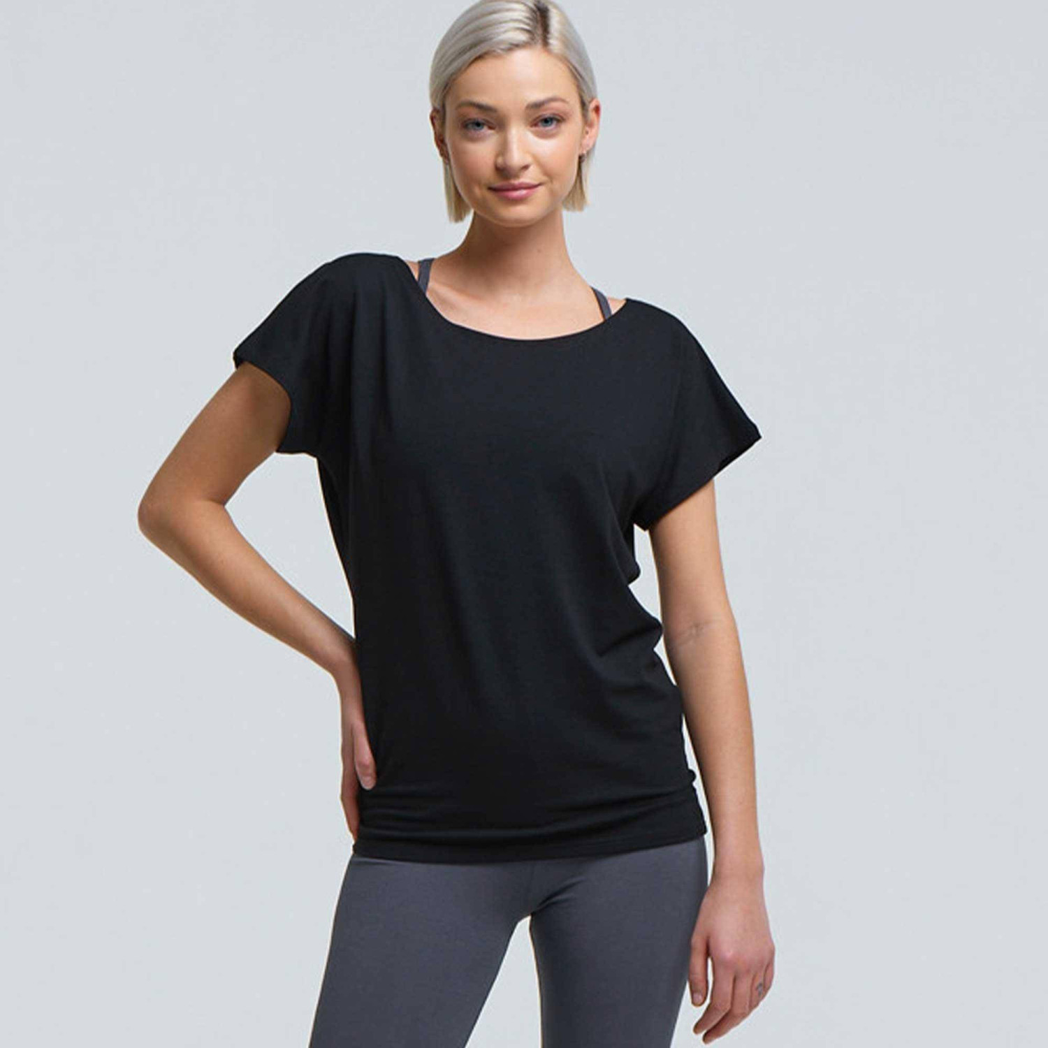 Basic T-Shirt aus Viskose AVA von Temps Danse im Ballett Shop