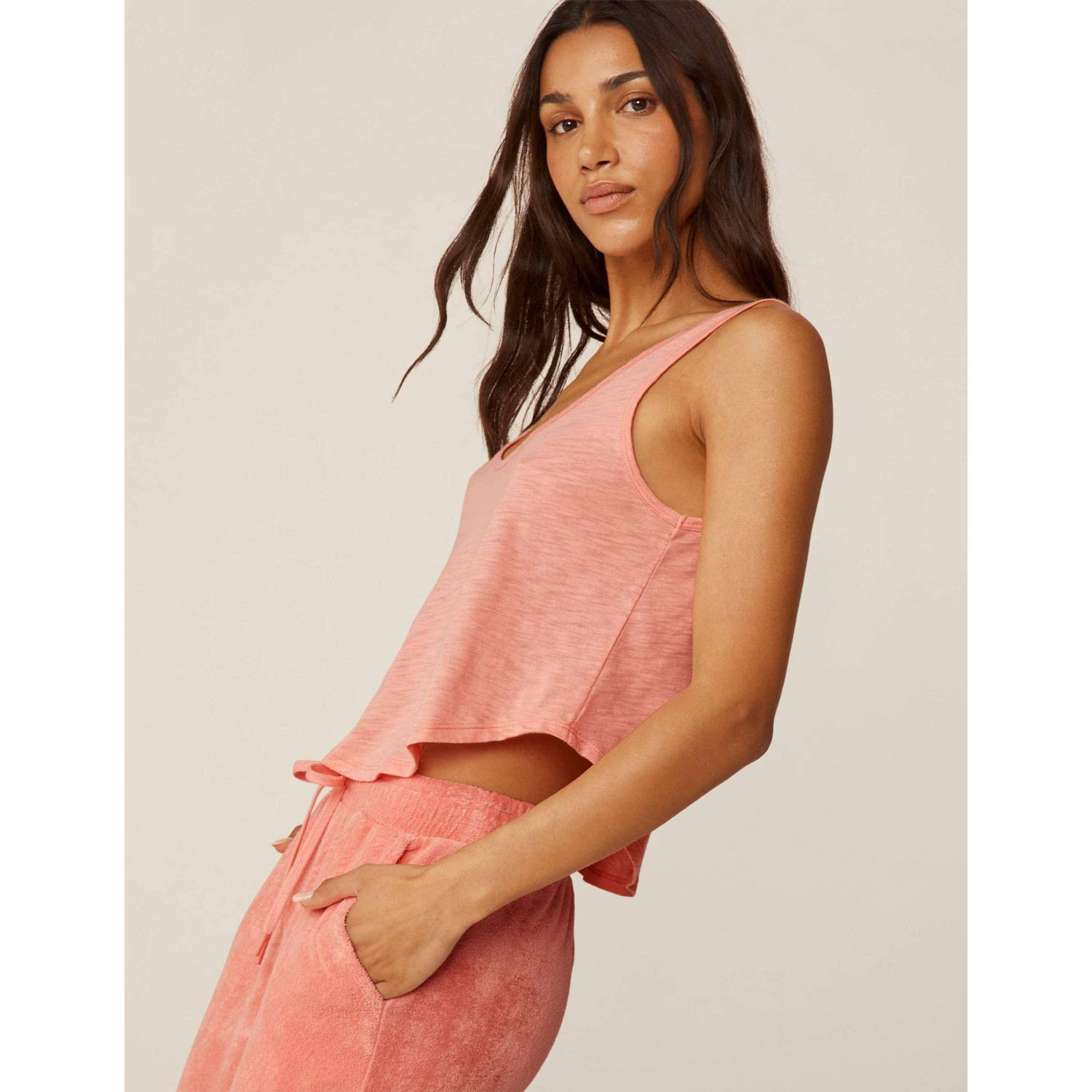 Well Traveled Tank BZ4683 Beyond Yoga