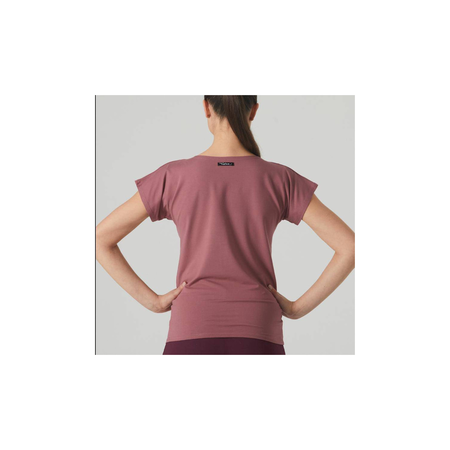Basic T-Shirt aus Viskose AVA von Temps Danse im Ballett Shop