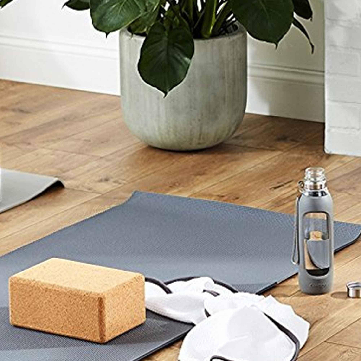 YOGABLOCK Manduka® aus natürlichem Kork im Ballett Shop