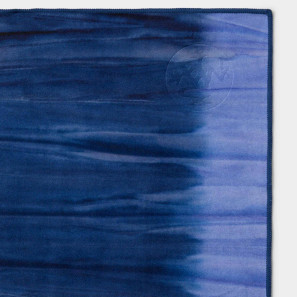 eQua Mat Towel Handtuch von Manduka - tie dye